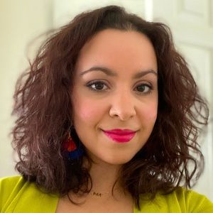 Meet your Posher, Adrianna